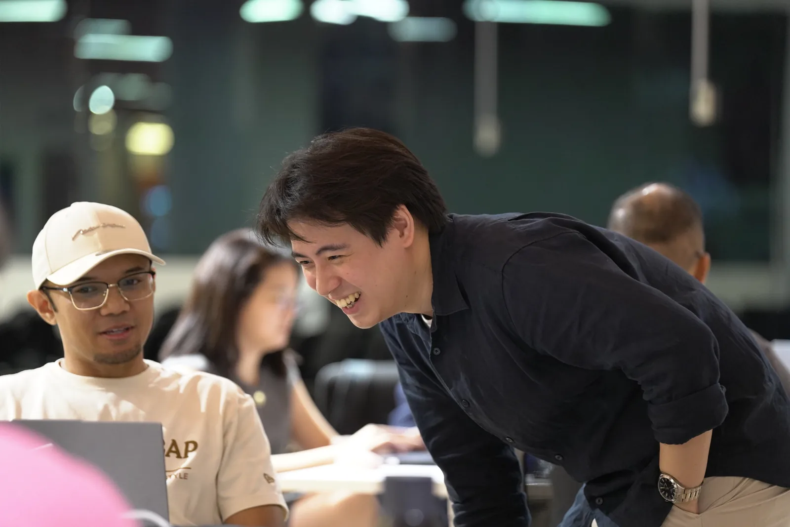 Arthoven coaching a participant at an AI x YOU community event